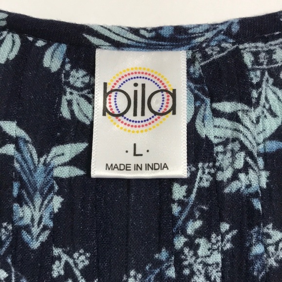 Bila cold-shoulder blue Boho top with bell sleeves - Picture 6 of 10